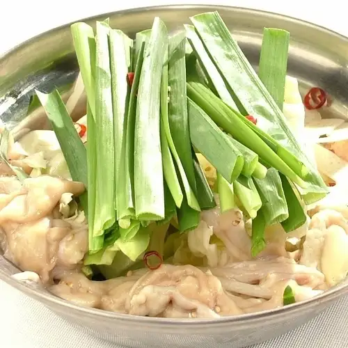 博多風 国産牛もつ鍋〈醤油味/塩味〉(1人前)
