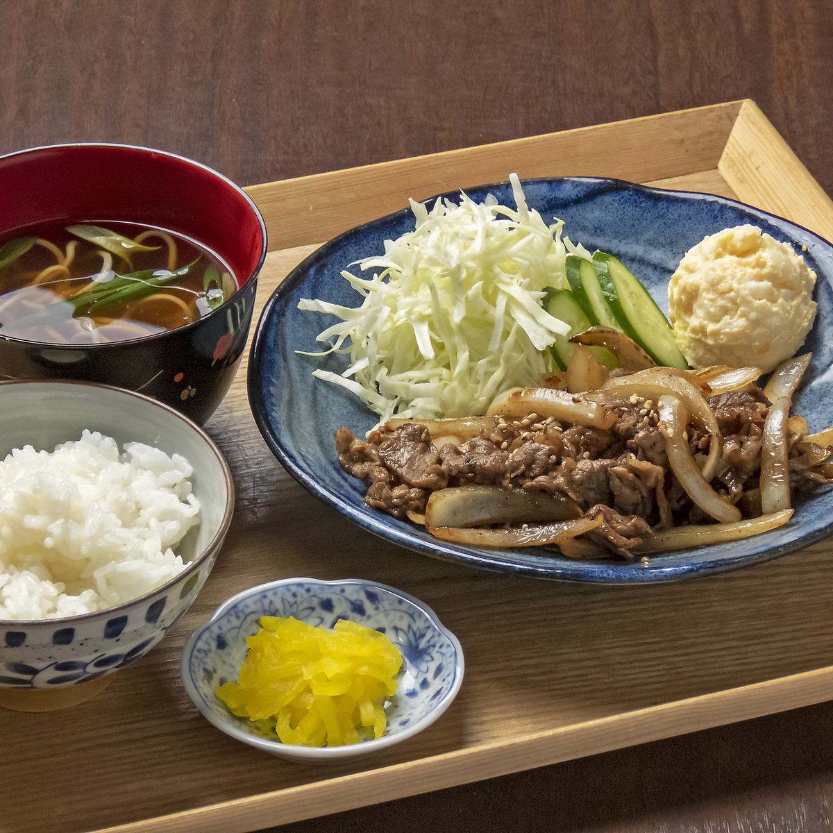 We offer a variety of daily lunch specials for 1,100 yen (tax included)♪