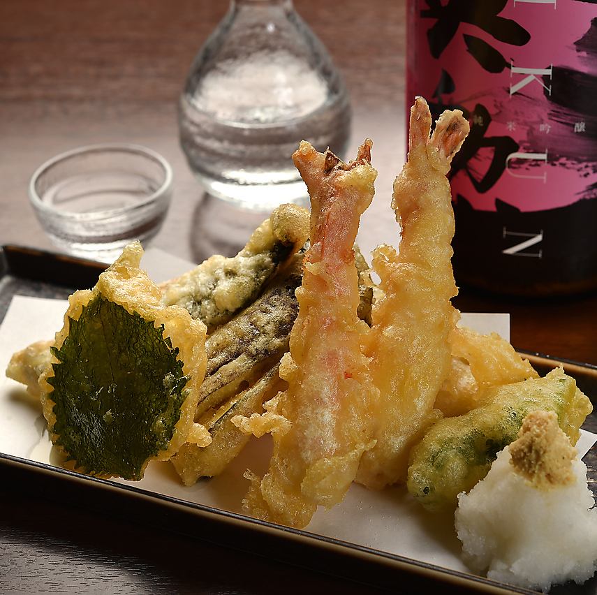 秋はさんま！冬は鍋。旬な食材を使った天ぷらなどあります！