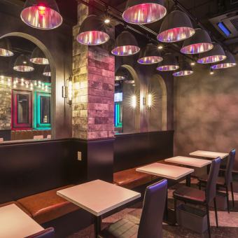 We have table seating for two people available.It's perfect for a variety of occasions, such as a quick drink with friends or a date!