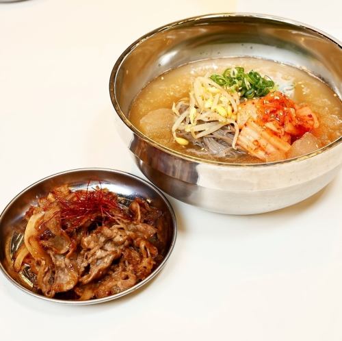Cold noodles and grilled short ribs
