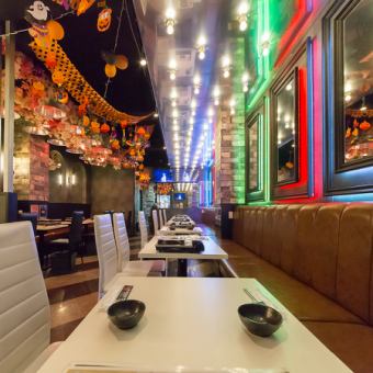 4名様掛けのテーブル席をご用意いたしております。ご友人との飲み会や少人数でのご宴会に是非ご利用下さい!