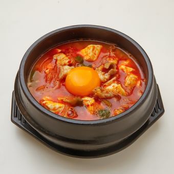 "Kamiya Shoten" Hormone Sundubu Jjigae