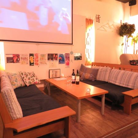 The sofa seat in the back of the store is very popular in the women's association ☆ Please enjoy the girls talk while relaxing or relaxing ♪ The popular seat is recommended in advance reservation!