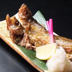 Salt-grilled/deep-fried sandfish