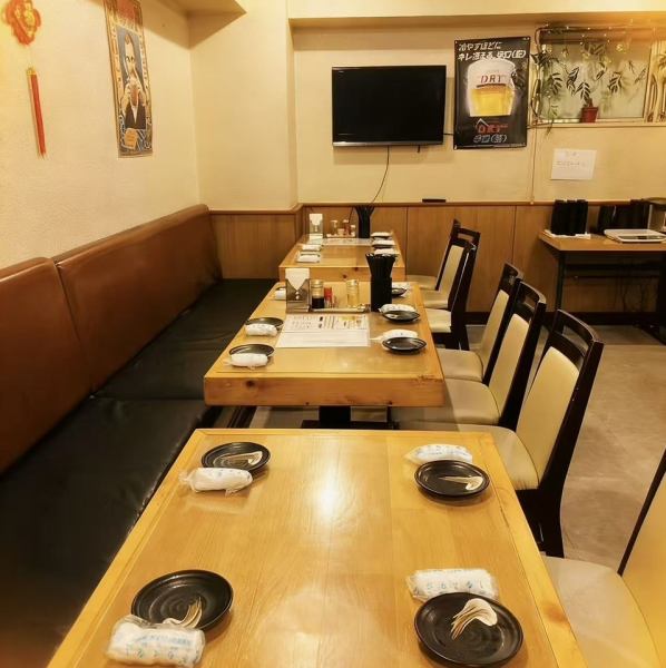 当店は貸切にも対応。大勢でのご利用の際、周囲の目を気にすることなくお食事がお楽しみいただけます。また、大勢でのご利用に最適なコースもお手頃価格でご用意しております。コースは8名様以上のご利用で幹事様1名分が無料となり、お得です！
