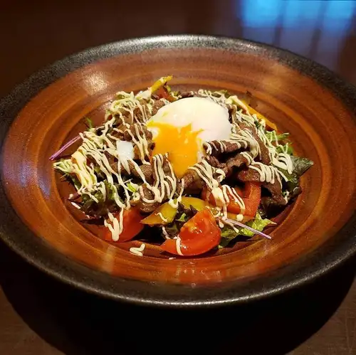 【日本三大和牛】松阪牛の焼肉サラダ
