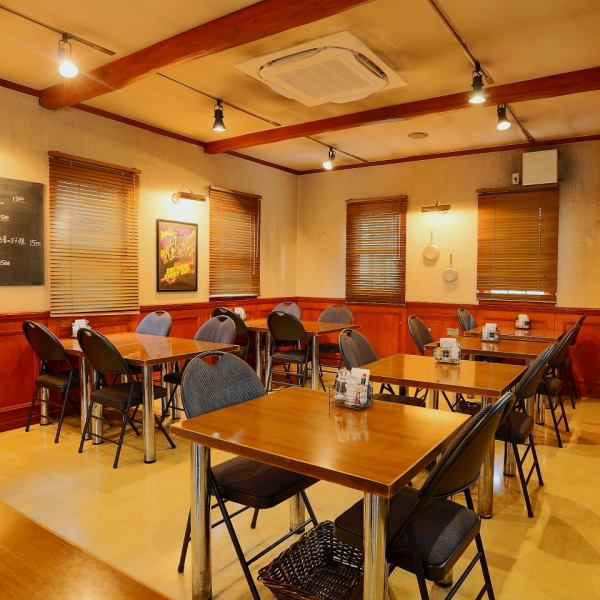 【Table seat】 Making space of fulfillment ♪ Guests visiting by two people, such as date, can relax relaxedly ★ Because seats are possible to join, seats are available for girls party lunches for 3 to 4 people etc. To