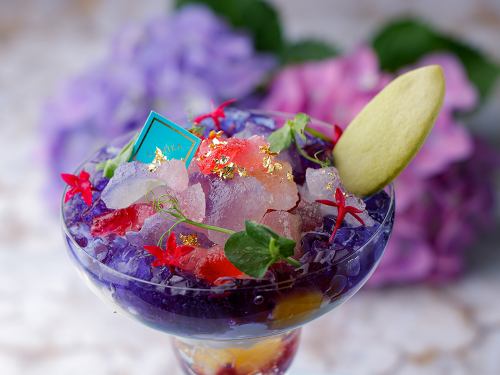 The night parfait offers a seasonal seasonal menu.