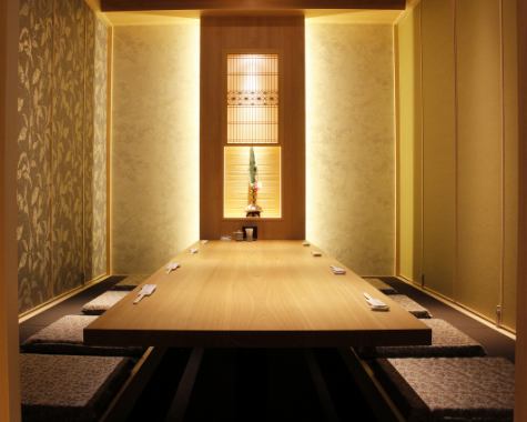 [Various banquets] The sunken tatami room can accommodate up to 50 people, and the layout can be changed to suit your needs.