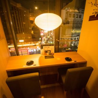 Counter seats by the window.It is a seat where you can talk slowly.Online reservation is not possible here.Please contact us by phone.