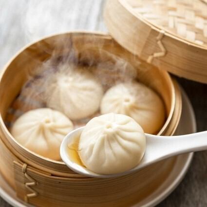 看板メニュー出来立て小籠包は火傷注意