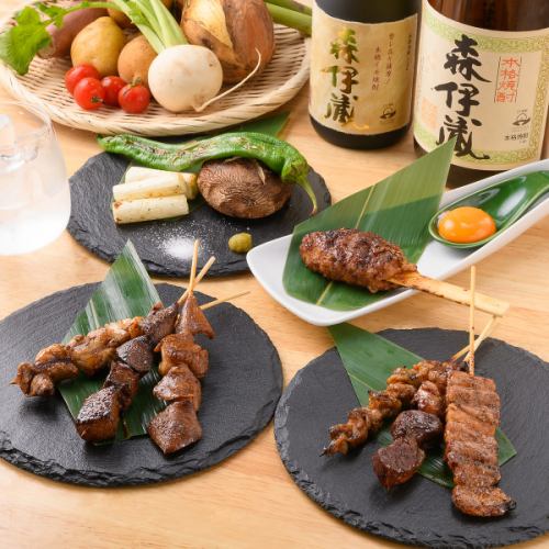 【当店の看板料理】　ホルモン串　1本250円（税込）～