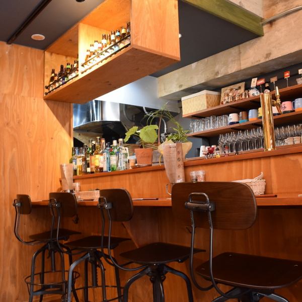 [Single use ◎] We also have a [counter seat] where you can relax casually when you want to have a drink. The owner is waiting for you (^^♪
