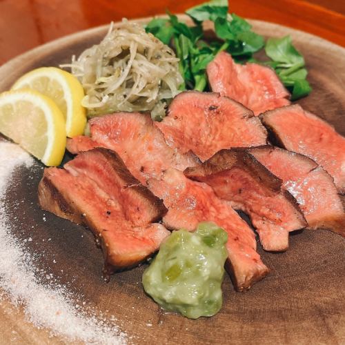 極上！牛タンステーキ～レモン塩＆きざみわさび添え～