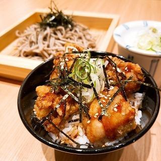 Set of soba noodles and fried chicken rice bowl (small)