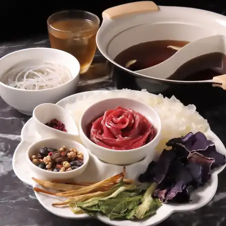 【ランチ】整う　薬膳コース～体の中から巡りを整え、健やかで美しい毎日へ～2178円(税込)