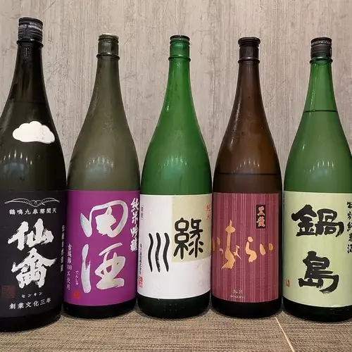 当地有超过10种清酒可供选择。
