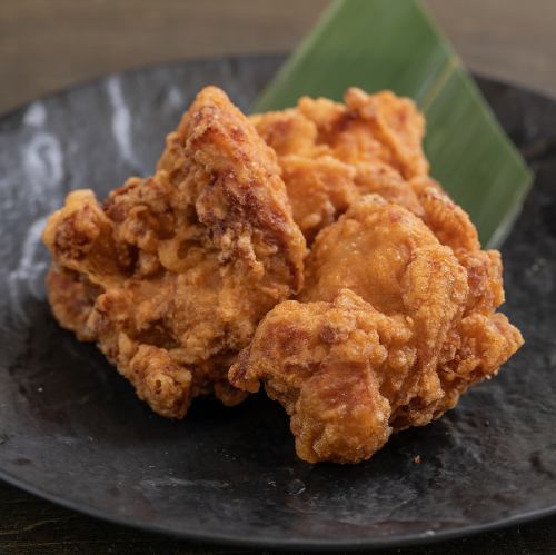 [Masterpiece! The Three Great Chickens] Kushi Tokkyu's Special Fried Young Chicken [Special Soy Sauce/Special Delicious Salt] (3 pieces)