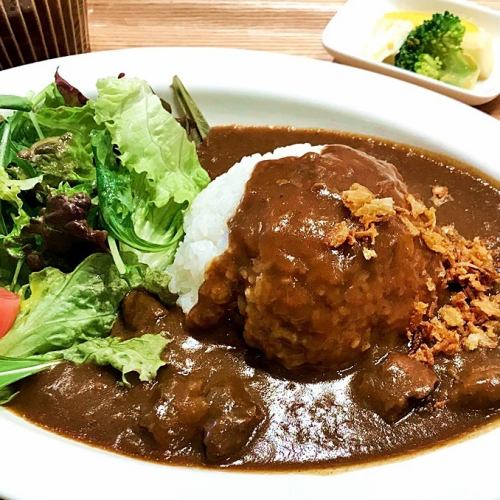 Rokko beef tendon and seasonal vegetable curry