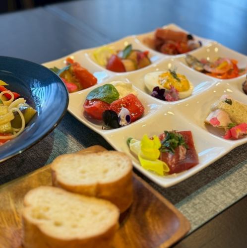 9種のプレートランチ