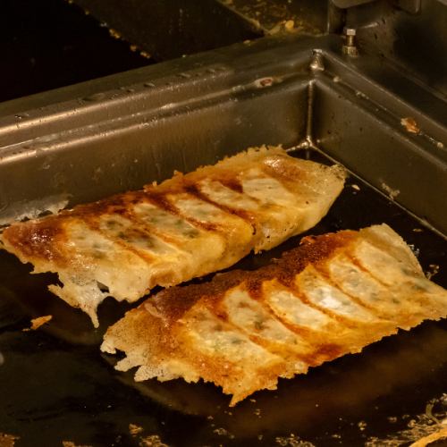 うさぎ屋名物　ニラにんにく餃子