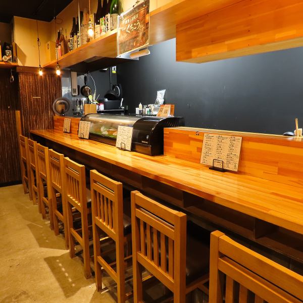 お仕事終わりのリフレッシュや、お出かけ帰りの夕食、大切なご友人と語り合いたい時など、どんなシーンでもお気軽にご利用ください◎肩肘張らないカジュアルな雰囲気なので、普段使いの居酒屋として重宝すること間違いなし♪美味しいお料理とお酒を囲んで、素敵なひと時をお過ごしください。