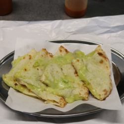 牛油果芝士馕饼