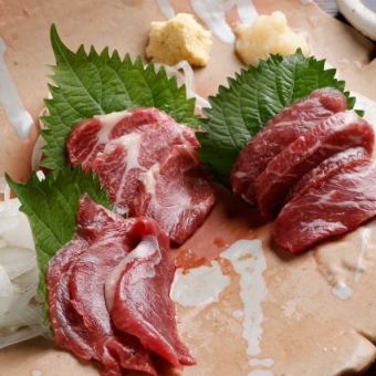 [適合各種宴會]主辦單位必看的120分鐘馬生魚片附無限暢飲♪3人份每人4,800日圓（含稅）〜