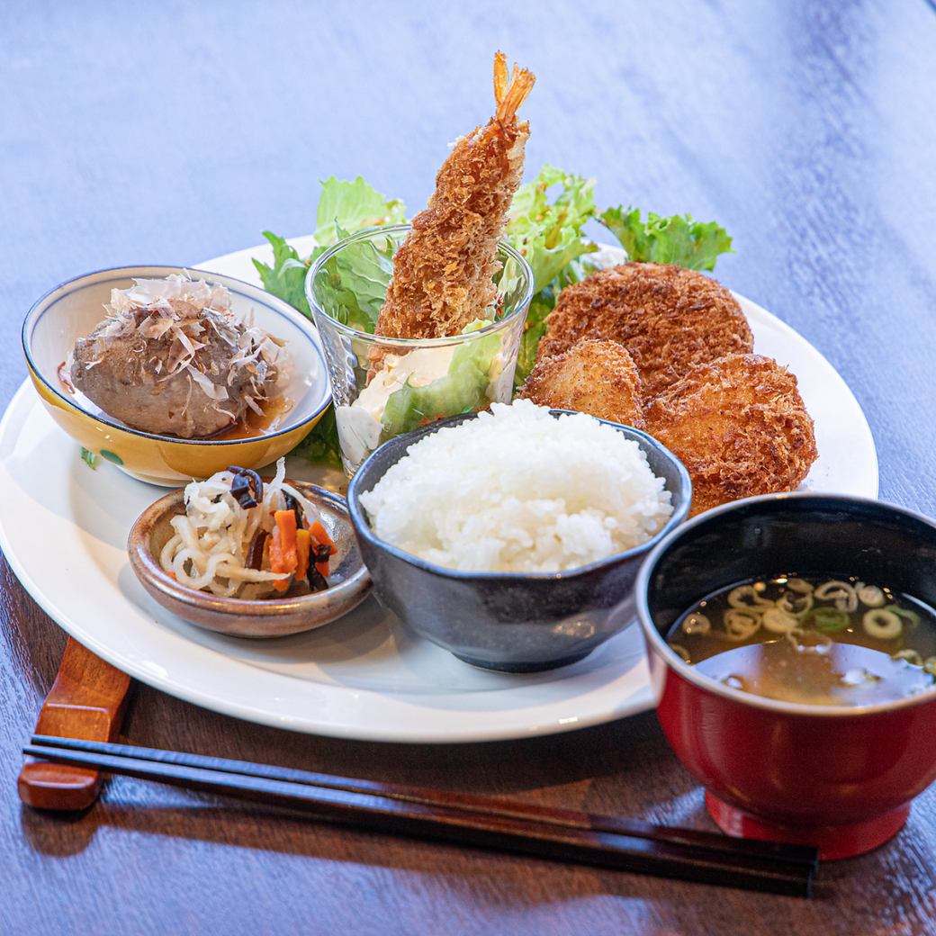 ボリューム満点！喫茶去でランチを楽しむ