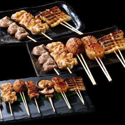 炭火で焼く自慢の串焼き