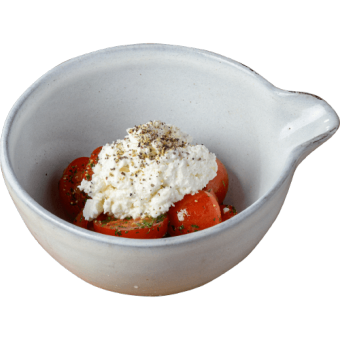 カッテージチーズとトマトのサラダ
