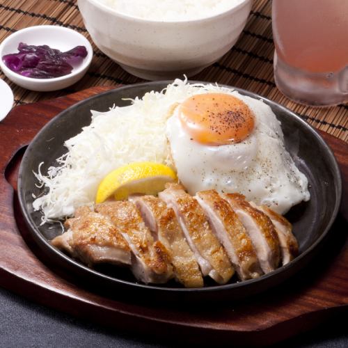 Chicken teppanyaki set meal (with rice, pickles, and a drink)