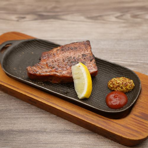 Thickly sliced ​​bacon steak