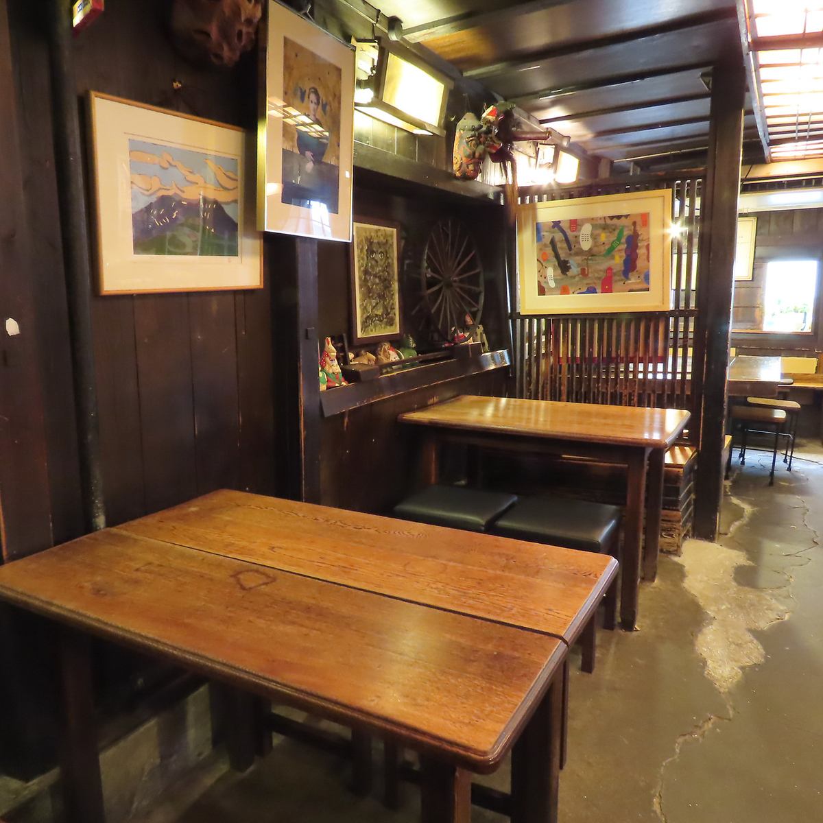 歴史を感じられる店内で、雰囲気もお楽しみください♪