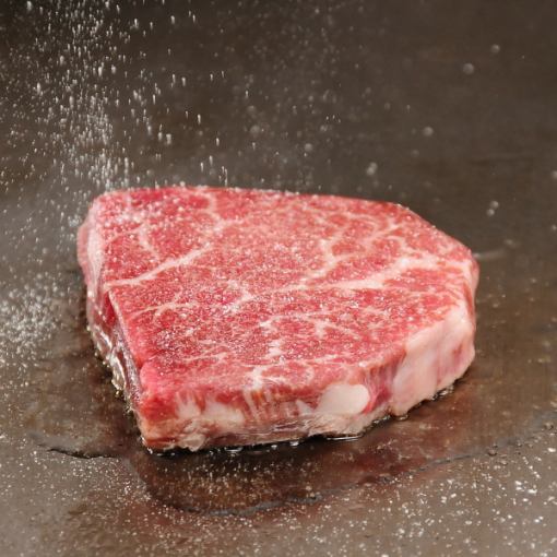 黒毛和牛の低温ローストビーフなど楽しめる◎<SOLA人気メニュー詰め合わせコース>7500円(税込)