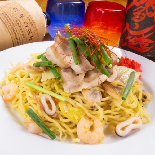 Seafood & pork salted fried noodles