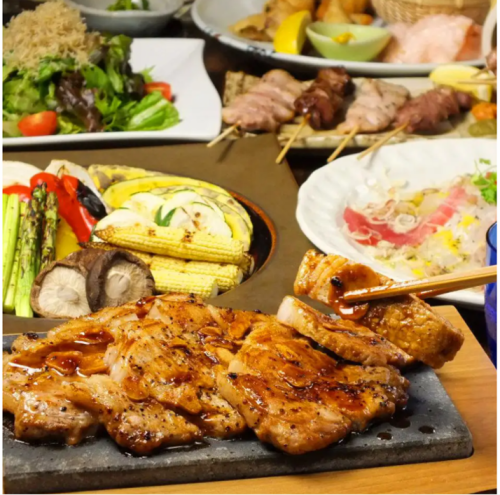 Comes with dessert♪Enjoy 120g of Joshu Totonton pork steak♪A total of 8 dishes for 3,800 yen (tax included)