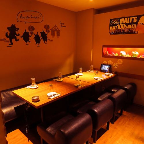 Enjoy your meals in a variety of private rooms!