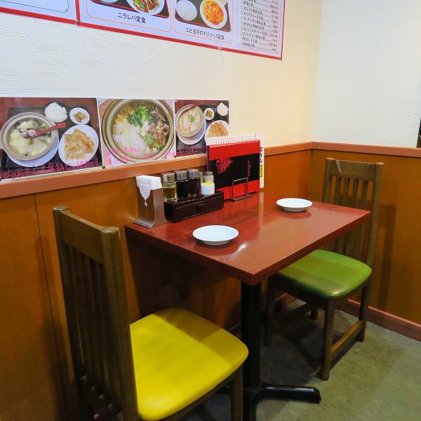 1～2名様のテーブル席もご用意しております！ランチや仕事帰りに人に気兼ねなく料理を楽しめます◎