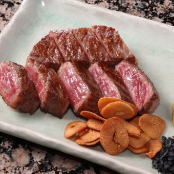 ◆Kobe beef loin (sirloin) or fillet (Chateaubriand)◆≪Nadeshiko course≫ 22,000 yen (tax included)