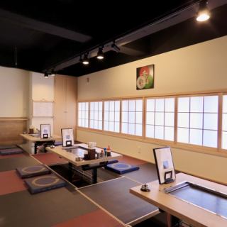 座敷はすべて掘りごたつのお席です。