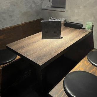 Private table room [3-5 people] 2 seats for 4 people A stylish private room perfect for dates, girls' parties, birthdays, and banquets. Great location right next to Tenma Station. Limited seats available, so please make your reservation early! Have a great time at #ChikaChicken.