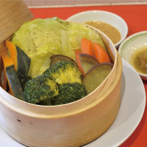 彩野菜の蒸籠蒸し
