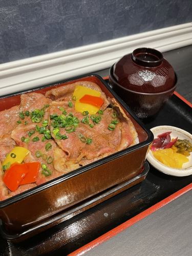 和牛炙り重