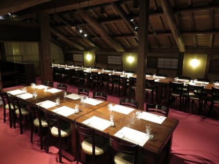 大人数でのご宴会やお祝い事に最適なコースメニューが充実しております。厳選仕入れの地場産食材を使用したお料理や、『福寿』日本酒とともに楽しいひとときをご提供いたします。ご家族・ご友人や会社でのご宴会など様々なシーンでご活用ください。