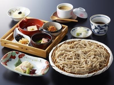 【お昼の献立　そば膳】特製せいろそばと旬菜・海鮮を味わう
