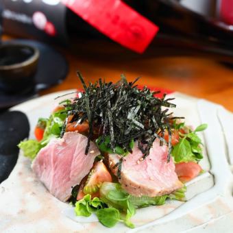 しっとり鶏ハムと旬野菜の旨ドレサラダ