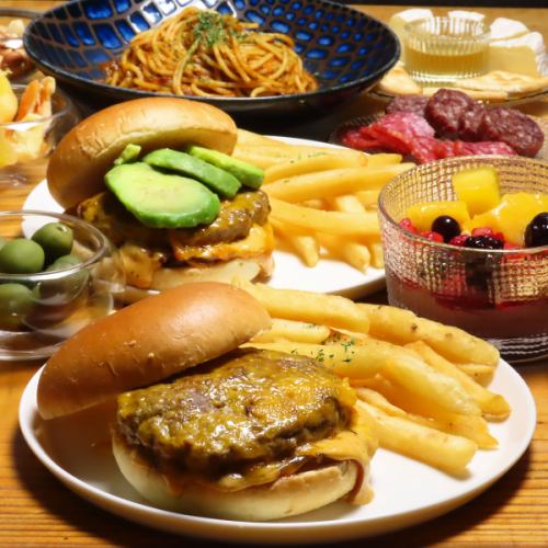 【団体＆貸切に◎】名物バーガー×唐揚げ×ポテト食べ放題！満足度◎LOCUSコース（2h飲み放題）