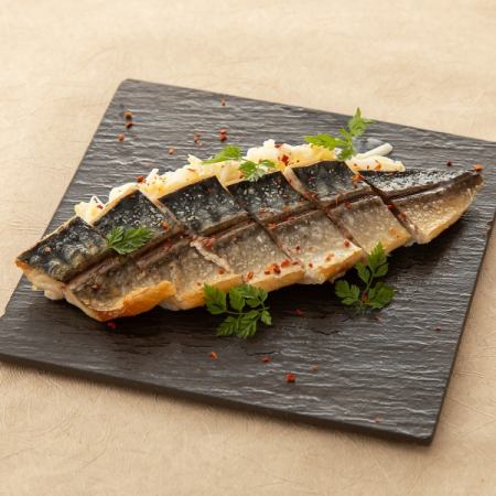 구운 소금 사탕 겨울 야채와 사과의 콜 슬로우